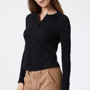 HENLEY T-SHIRT IN BLACK