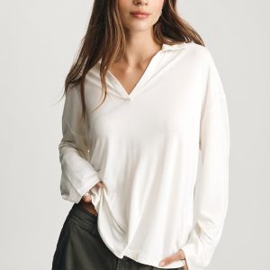 LUXE TOUCH TENCEL™ V-NECK T-SHIRT IN ANTIQUE WHITE