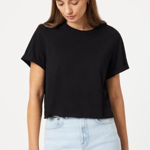 CROPPED T-SHIRT IN BLACK