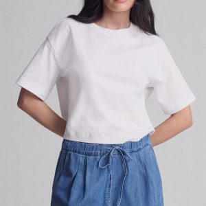 SPORTY LUXE CREW NECK T-SHIRT IN WHITE